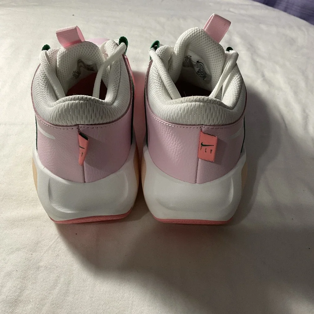Nike Air Zoom Crossover‎ GS Pink Foam / Summit White - Youth Boy Size 5.5